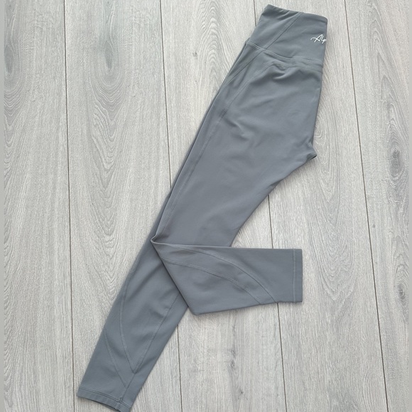 ALPHALETE Pulse Surge Legging in Silver Sky - Picture 9 of 9